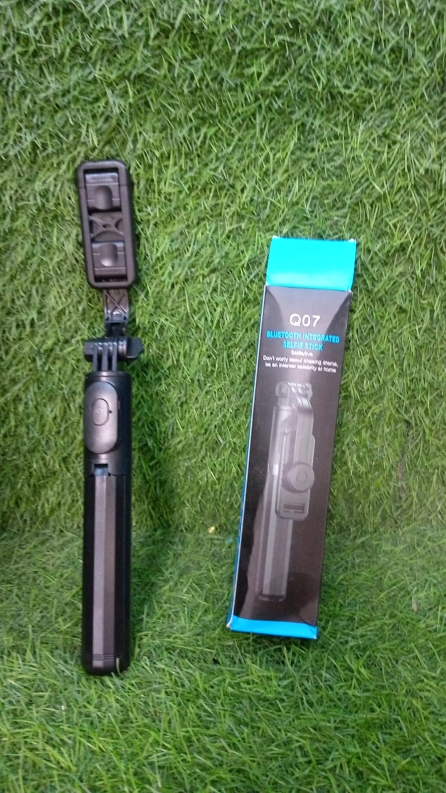 Bluetooth Selfie Tripod