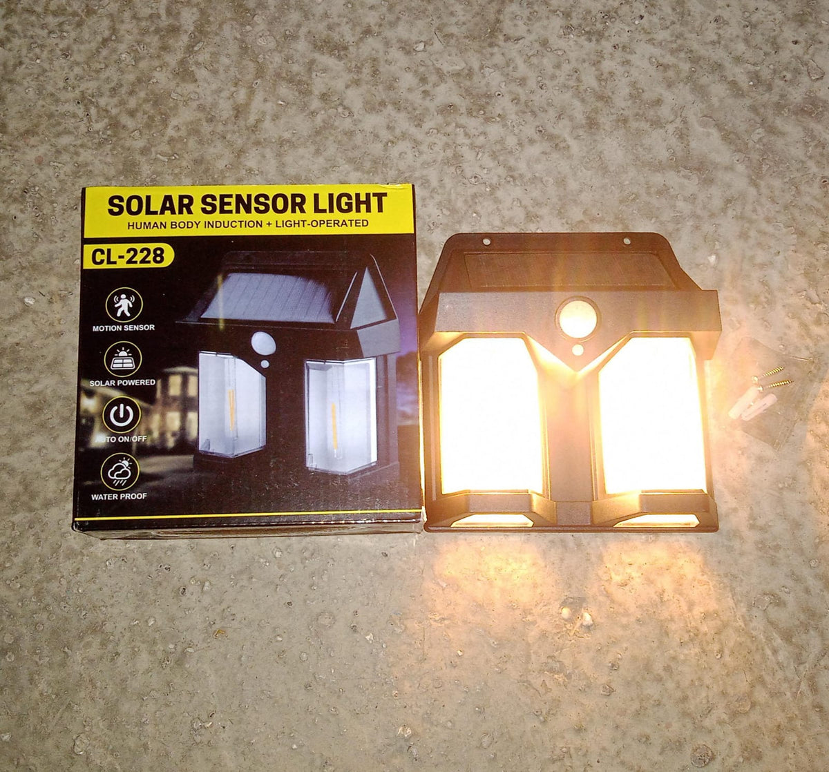 Outdoor Solar Wall Lamp
