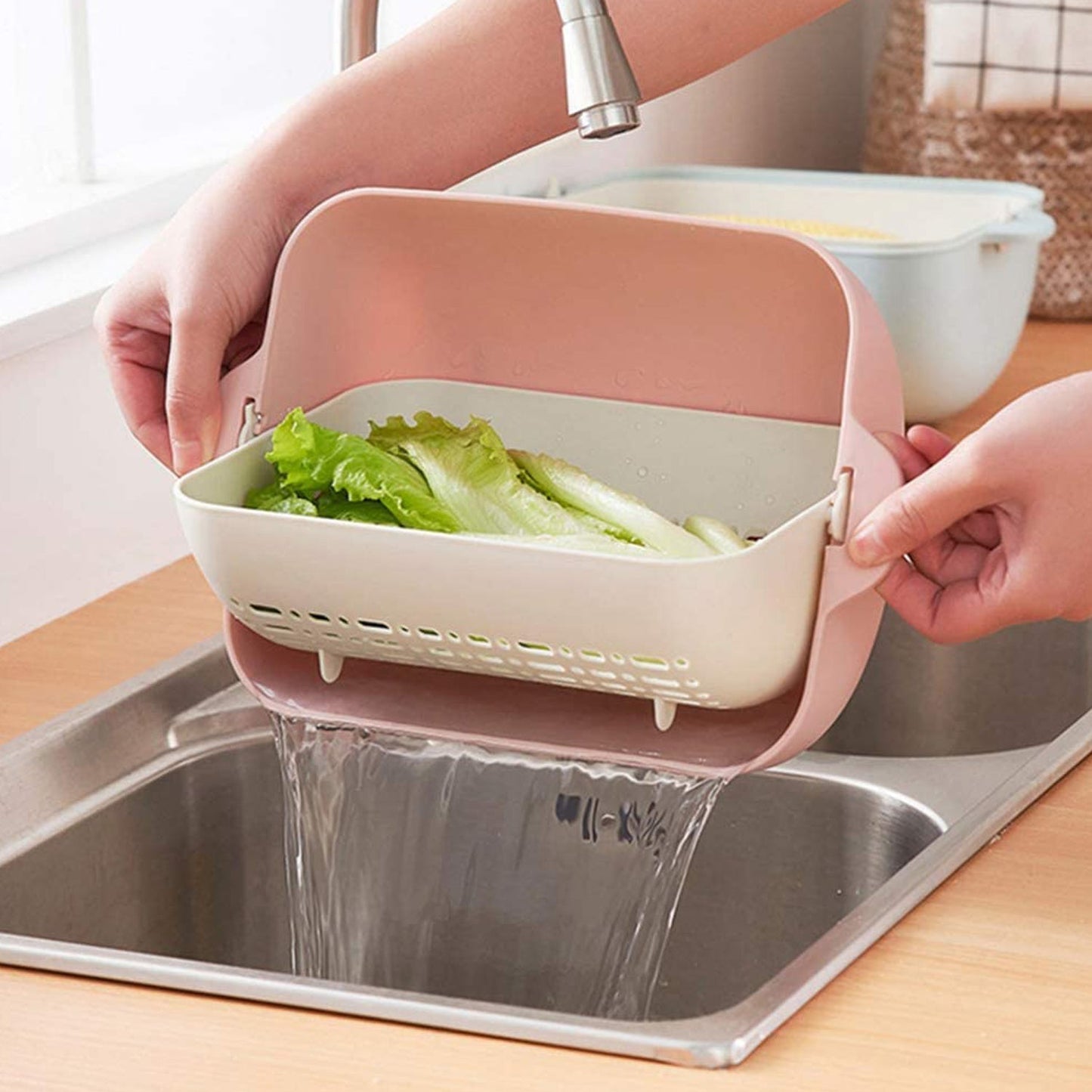 Tilt-and-Drain Colander Bowl