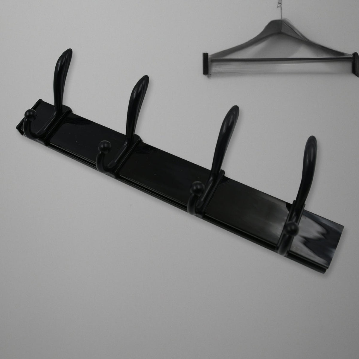 6-Hook Wall Rack