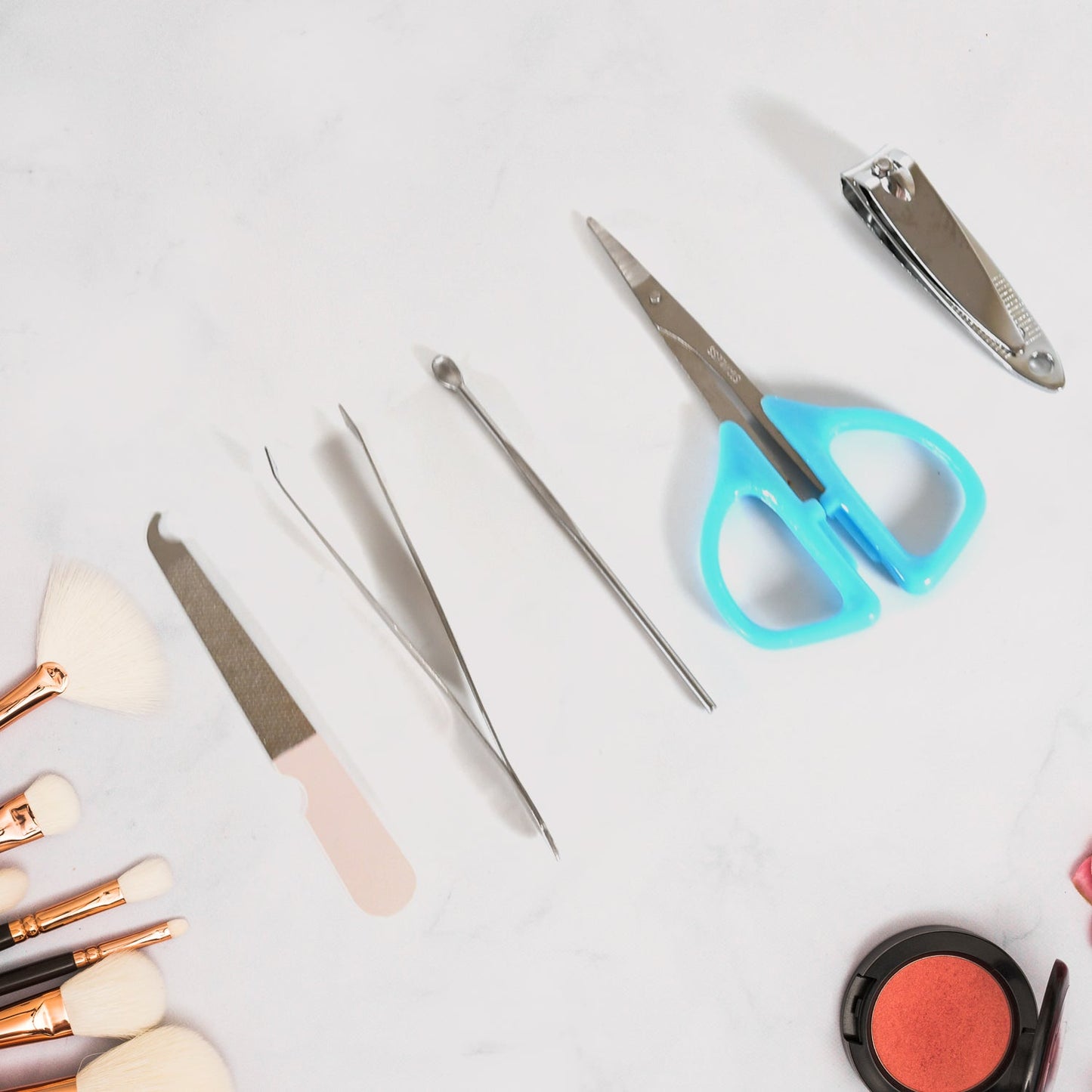 5 in 1 Manicure Grooming Kit