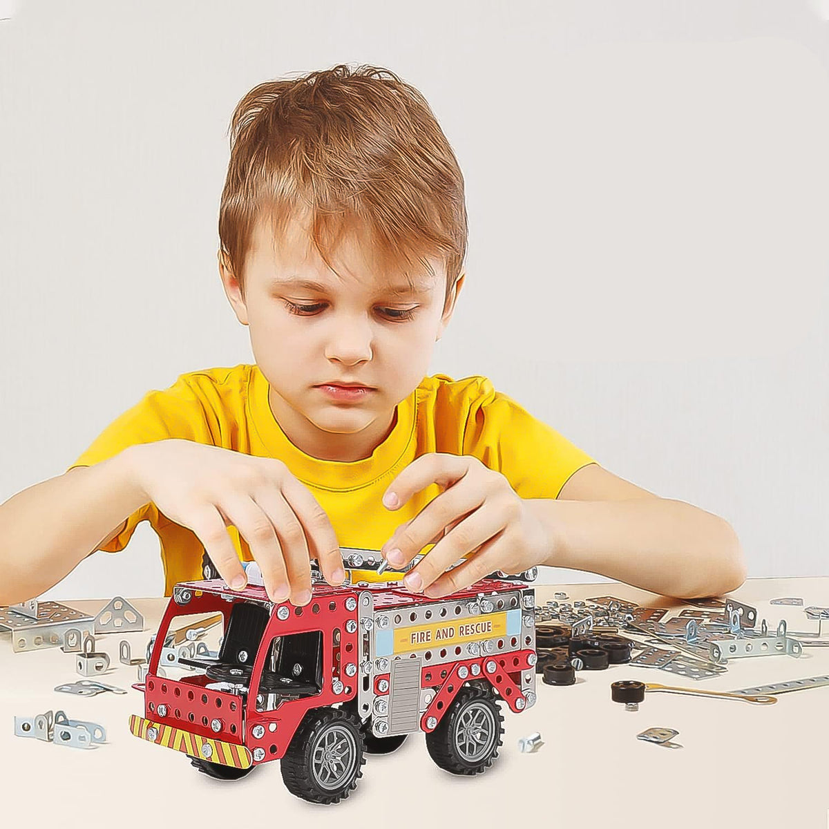 Metal Fire Truck Building Kit