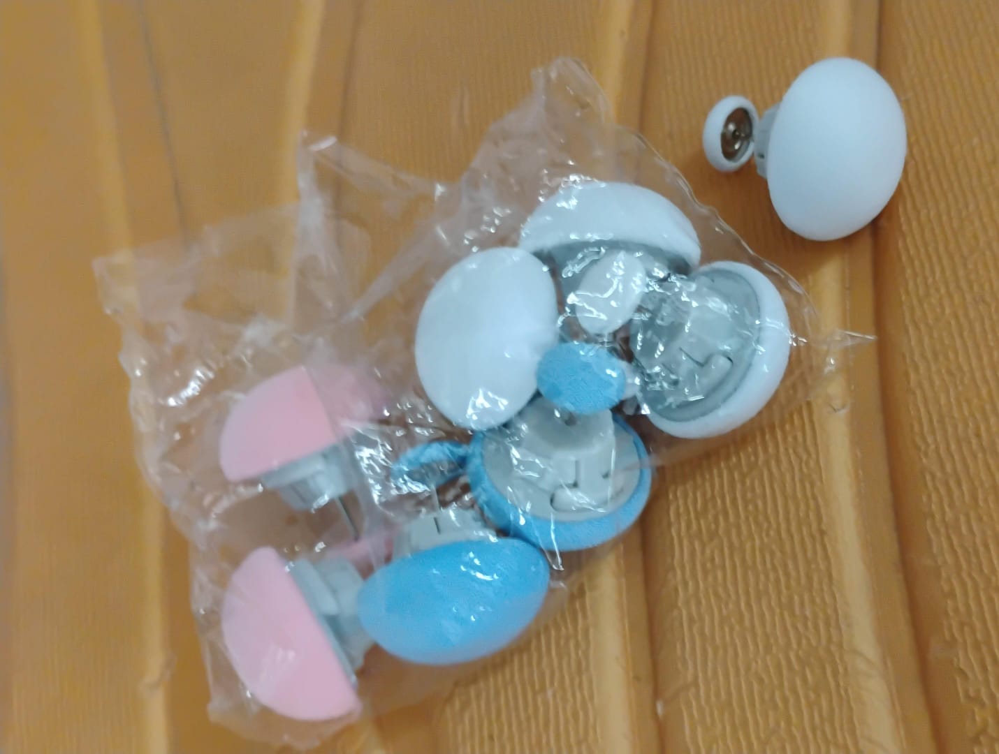 Decorative Headboard Sofa Pins (8 Pcs)