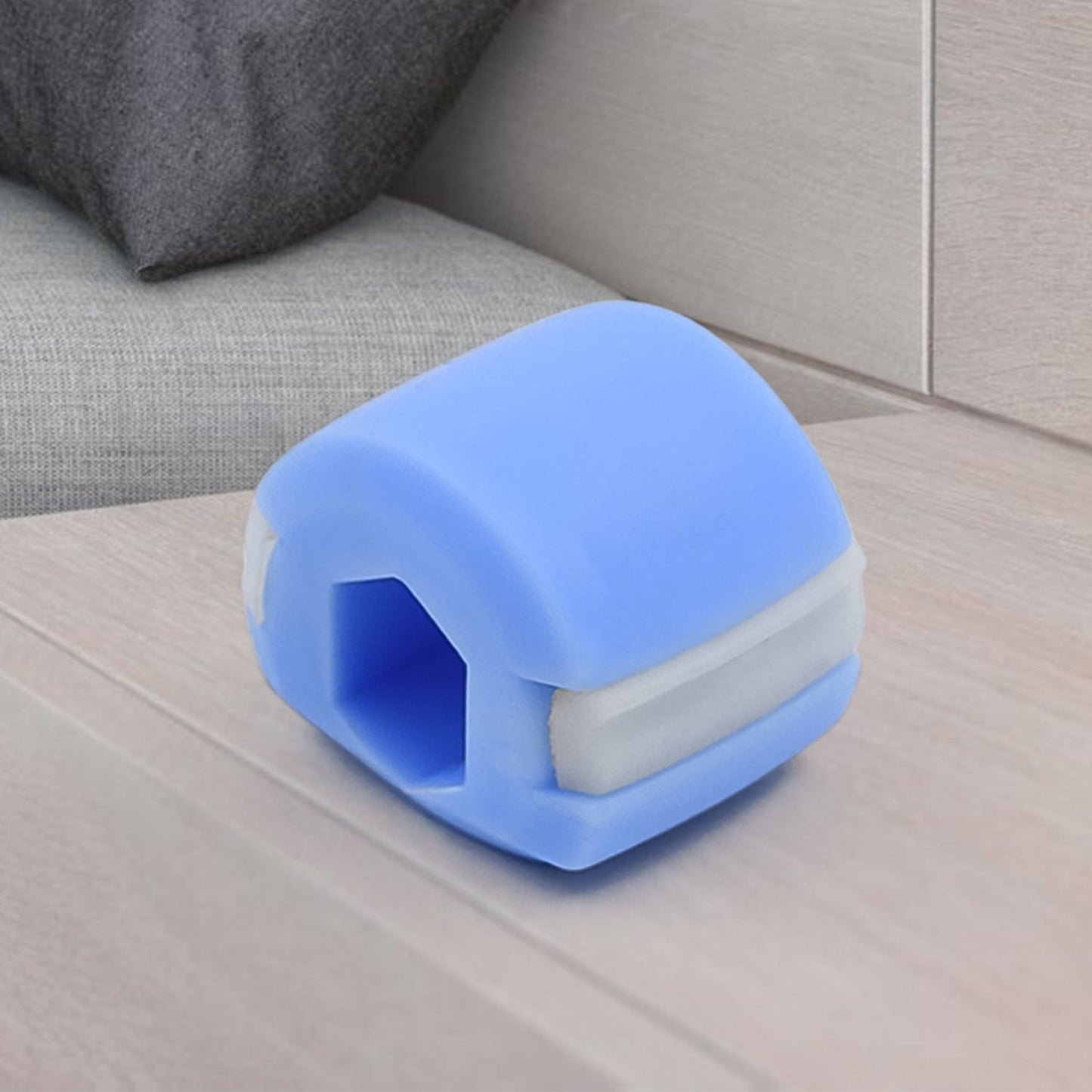V CN Blue Jaw Exerciser