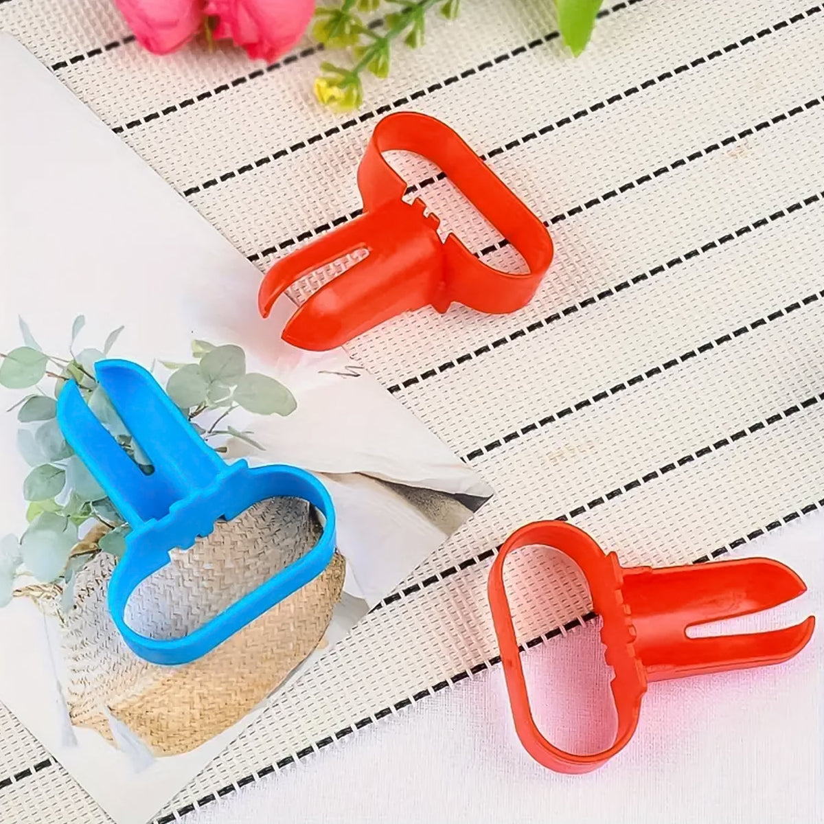 Balloon Knotting Tool