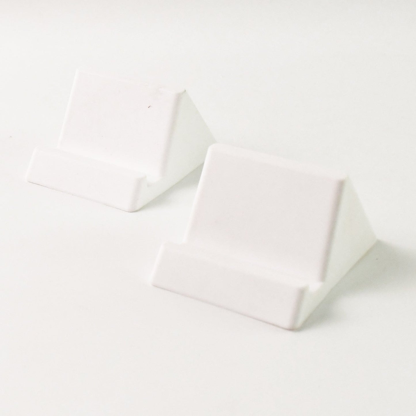 Minimalist Mobile Phone Stand