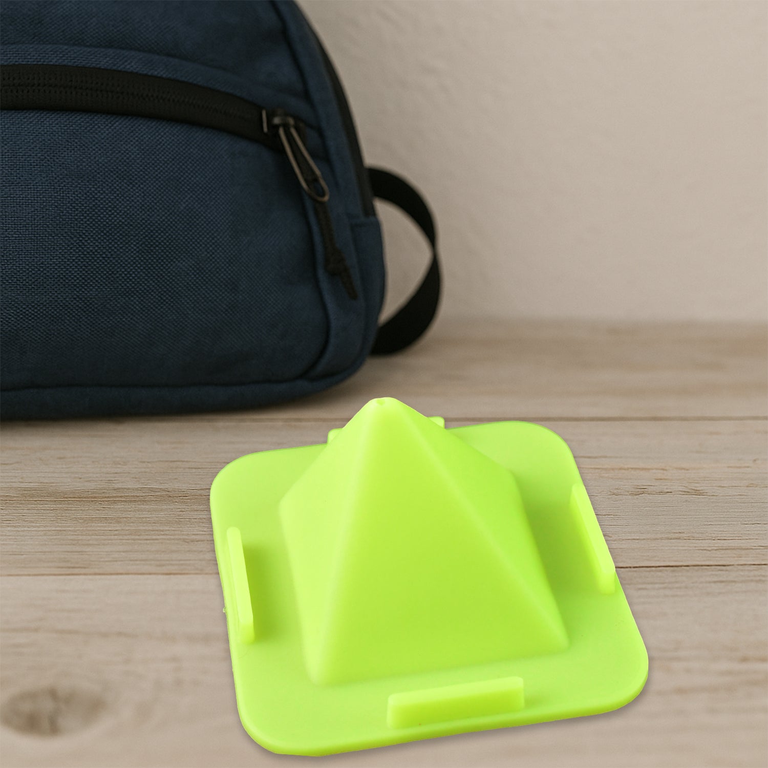Pyramid Dashboard Phone Holder