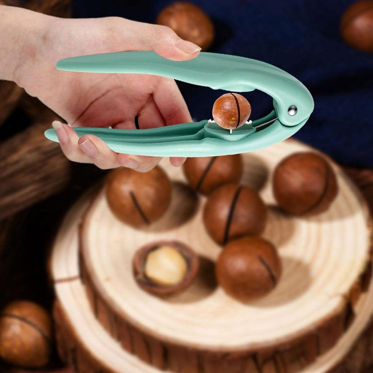 Nutcracker Clip Tool