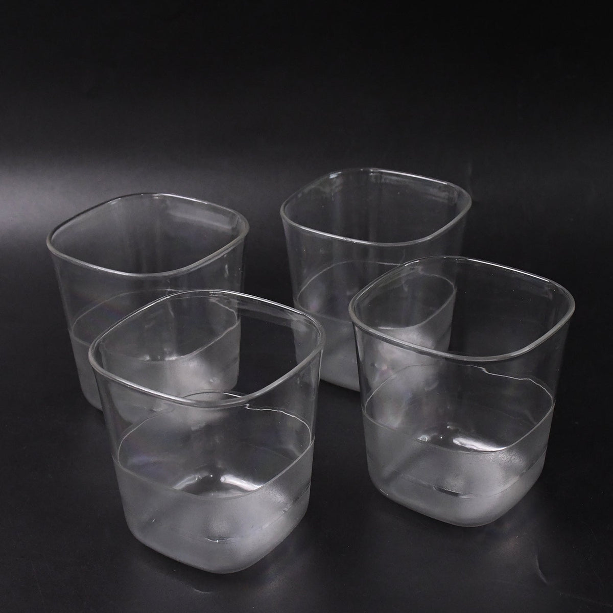 Unbreakable Premium Jug with Glasses