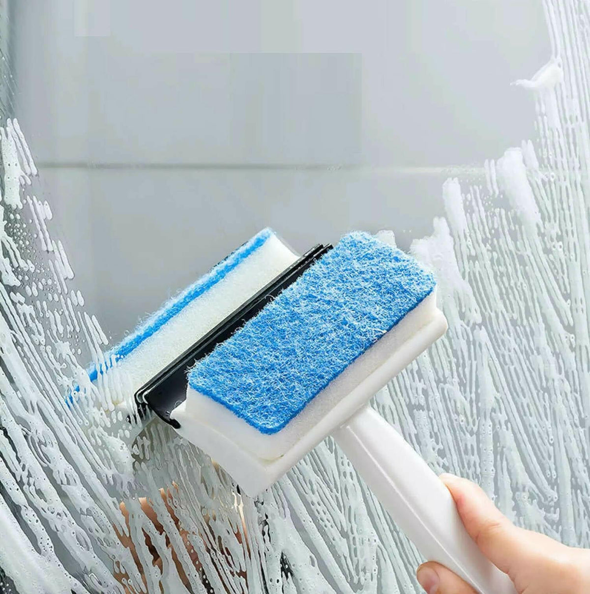 2-in-1 Cleaning Brush