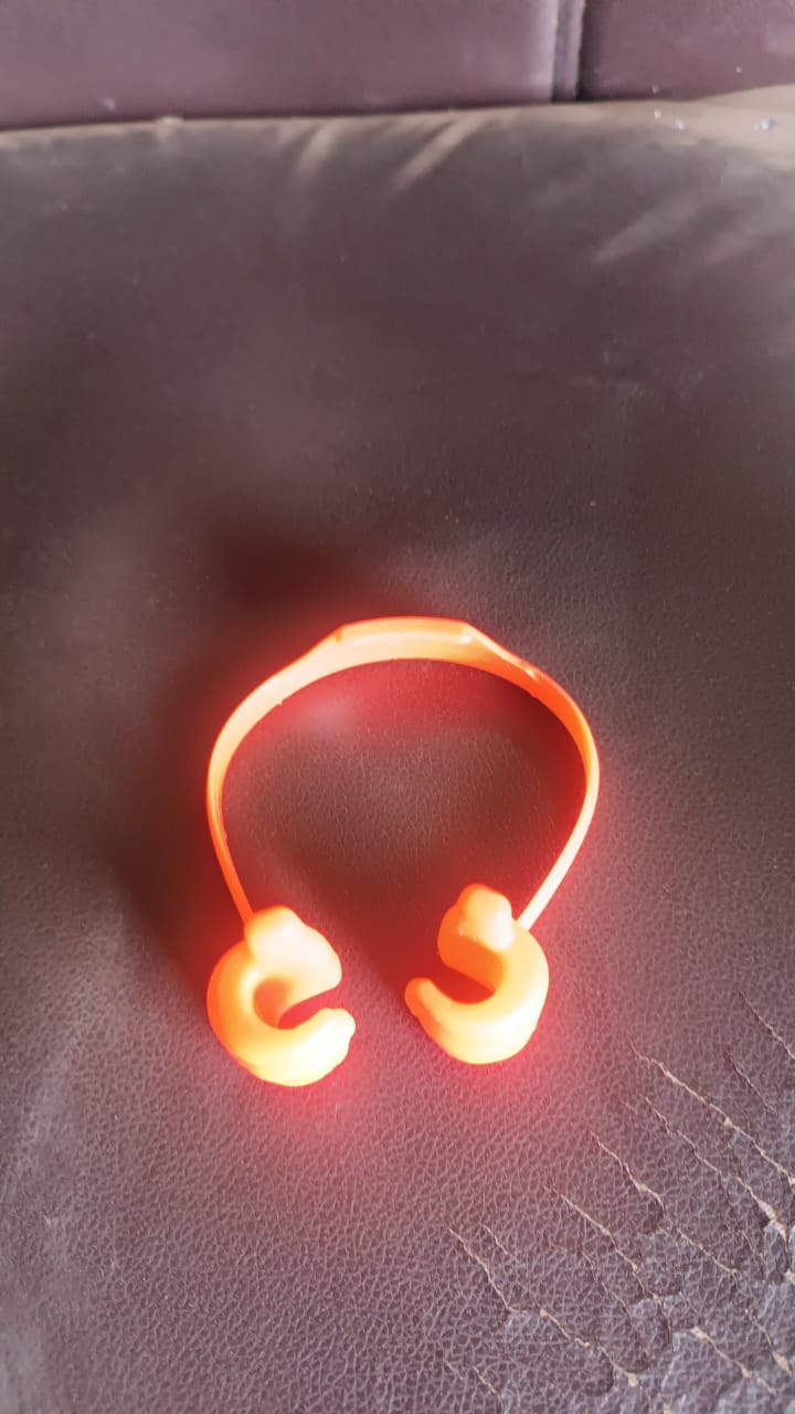 Thumbs Up Phone Stand