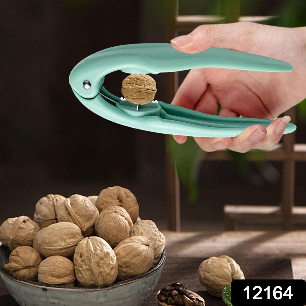 Nutcracker Clip Tool