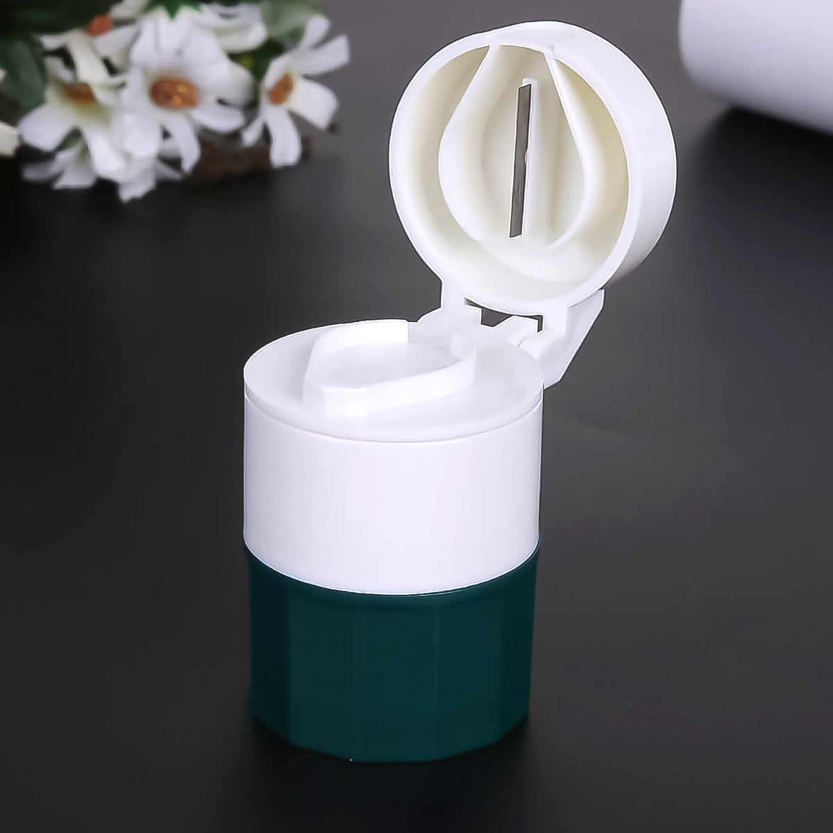 Pill Crusher And Grinder 4 In 1 Pill Crusher
