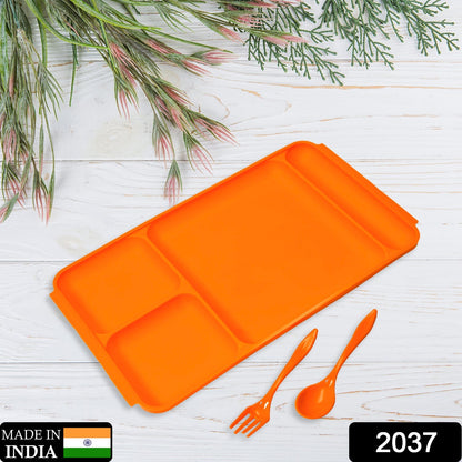 4-Compartment Plastic Plate Set