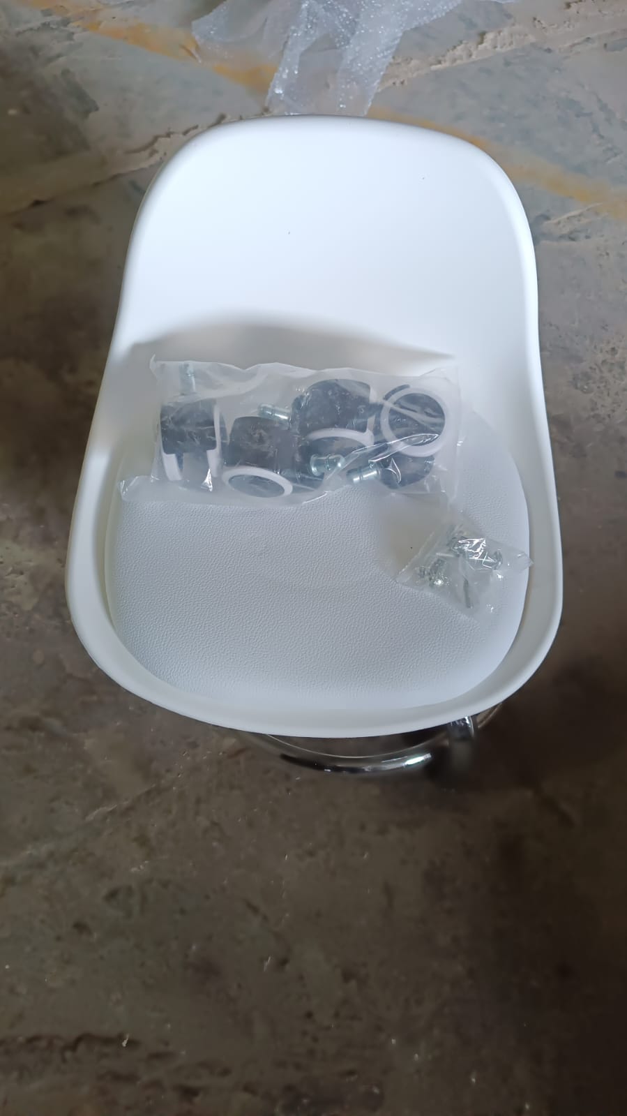 Mobile Low Rolling Stool