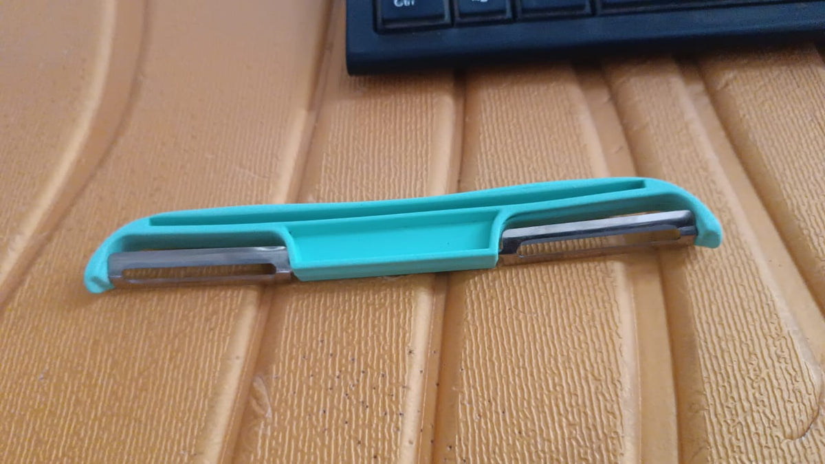 Double-Sided Veggie Peeler