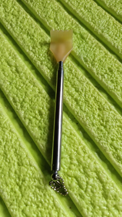 Retractable Metal Back Scratcher