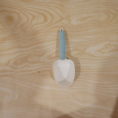 Multi-Clip Measuring Scoop
