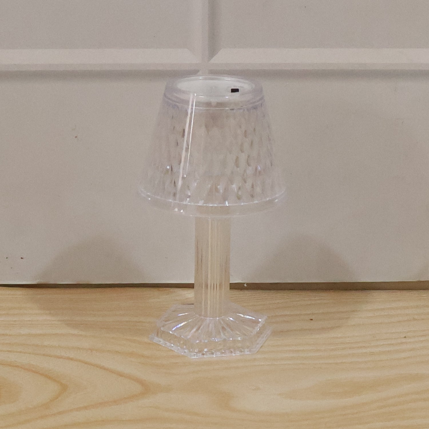 Cup Shape Crystal Table Lamp