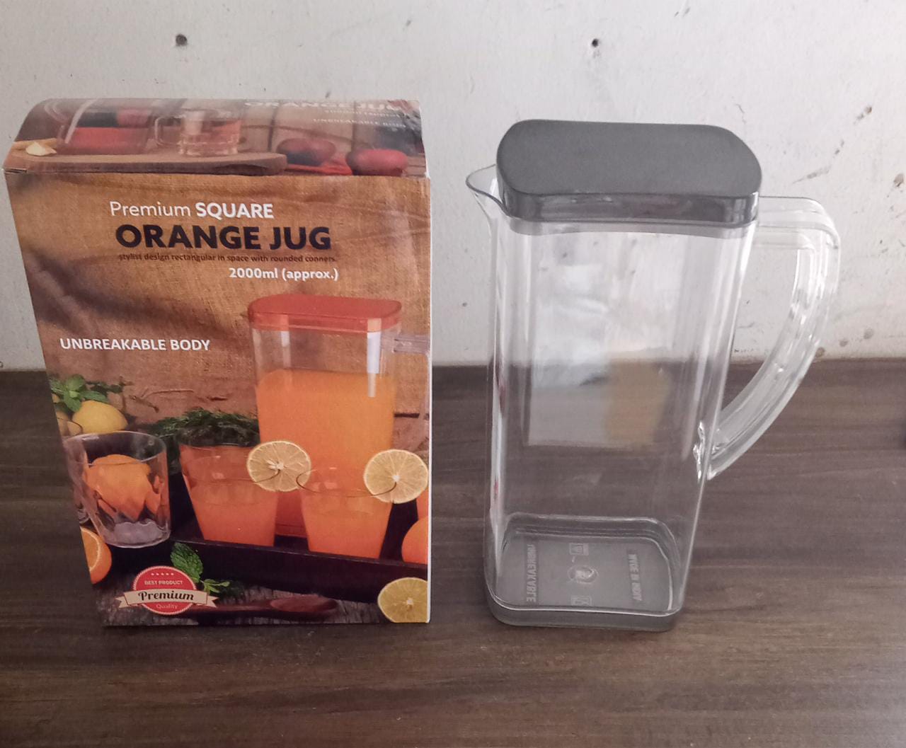 Space-Saving Square Water Jug