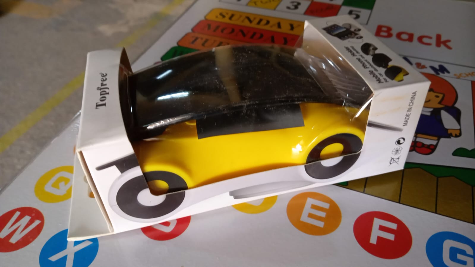 Sports Car Shape Mobile Car Stand