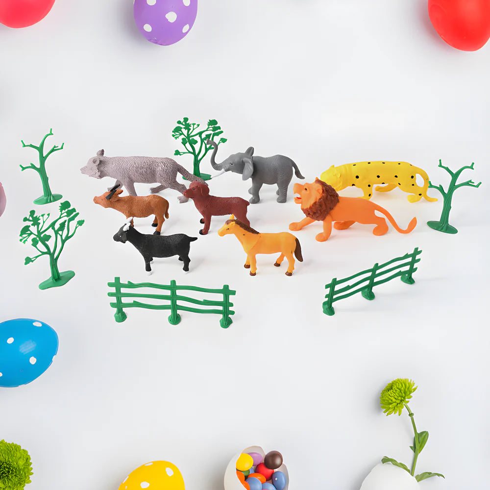 Wild animal toy set of assorted animal figures with green fences and tree decorations